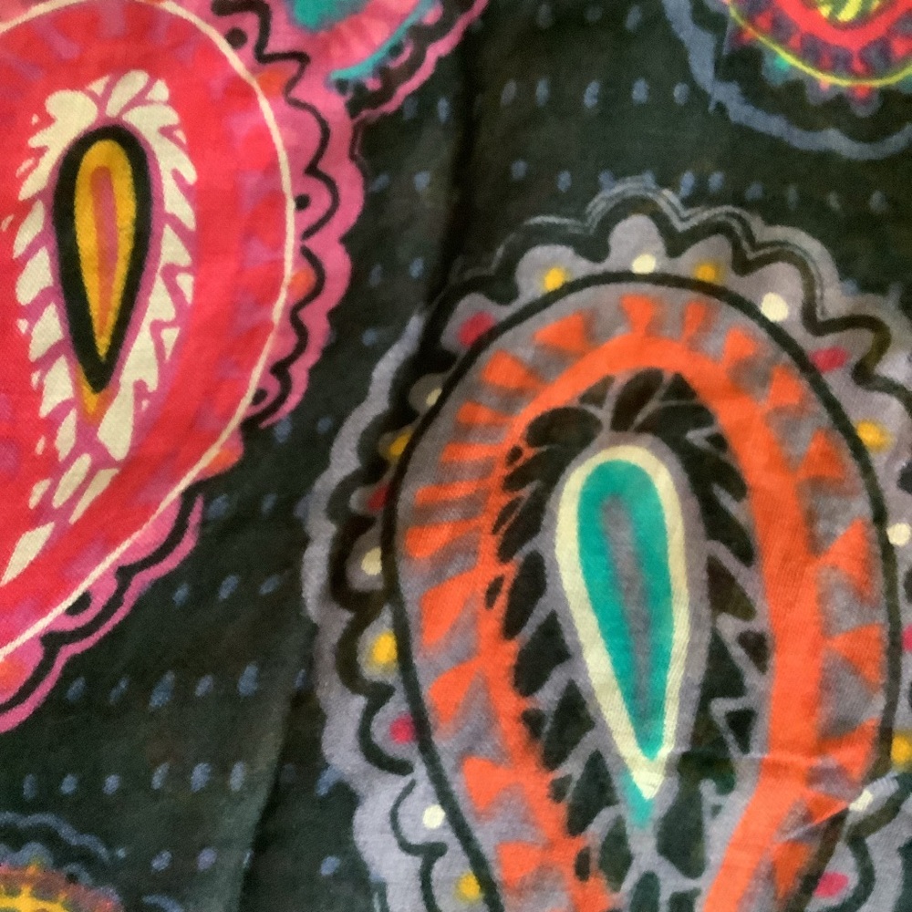 NWOT Vera Bradley Paisley Scarf - Picture 9 of 12